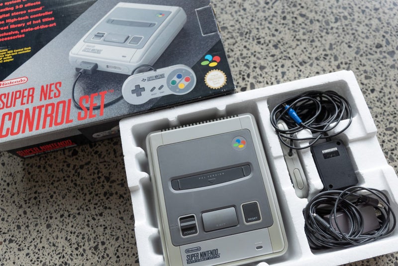 Super Nintendo Entertainment System Console - SNES - PAL Carousel 1
