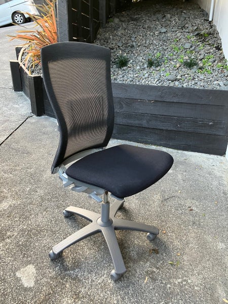 'Life Chair' Office Chair Carousel 2