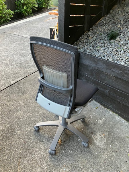 'Life Chair' Office Chair Carousel 5