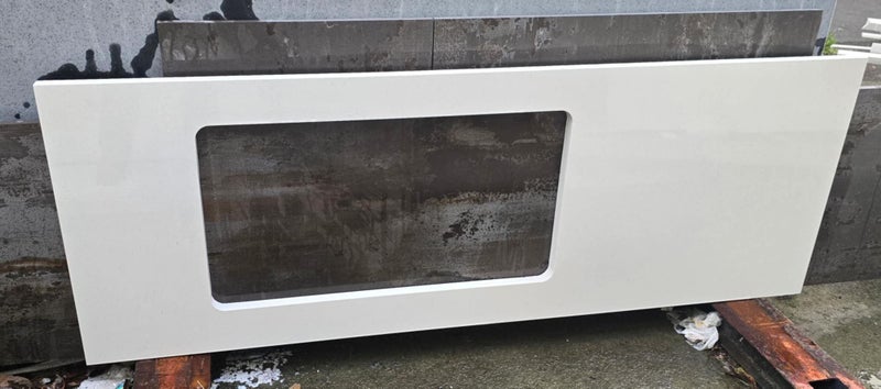 $1 Reserve White Ice Bench top ON SALE!! Carousel 1