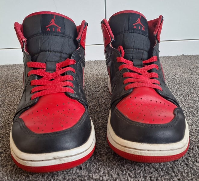 Size US 9 -Air Jordan 1 Mid 'Alternate Bred' (2022) DQ8426-060 Carousel 2