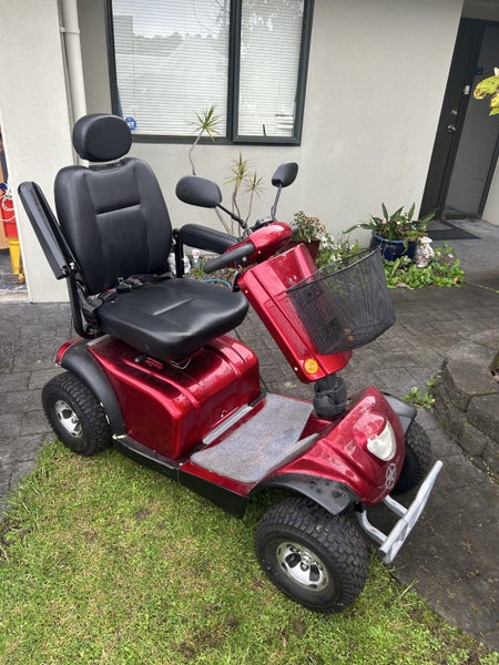 Electric mobility scooter Carousel 1