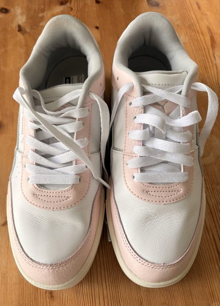 Puma women’s trainers size 42 Carousel 2