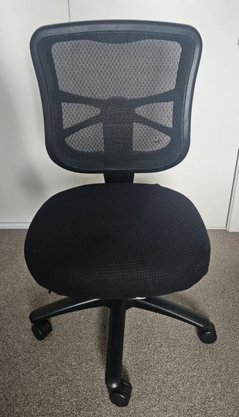 Buro metro chair Carousel 1
