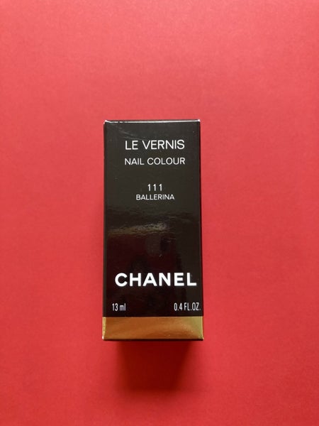 Chanel Nail Polish - New in box Carousel 2