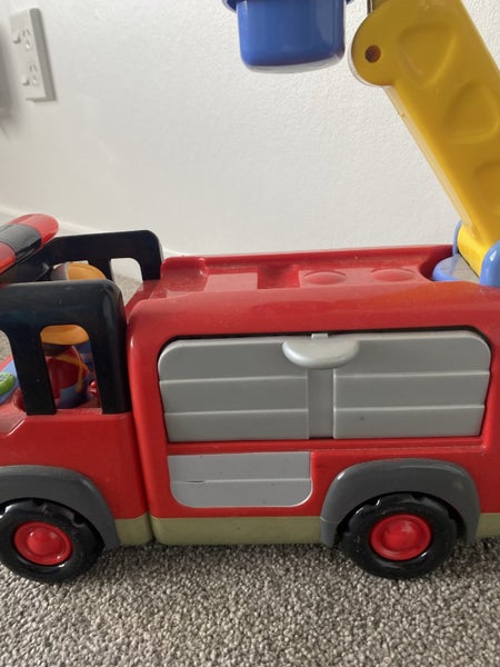 ELC large Fire Engine with Emergency Services Little People Carousel 2