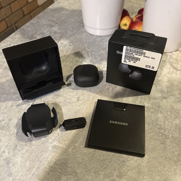 Samsung Galaxy Buds2 Pro Mint Condition SM-R510 Carousel 1