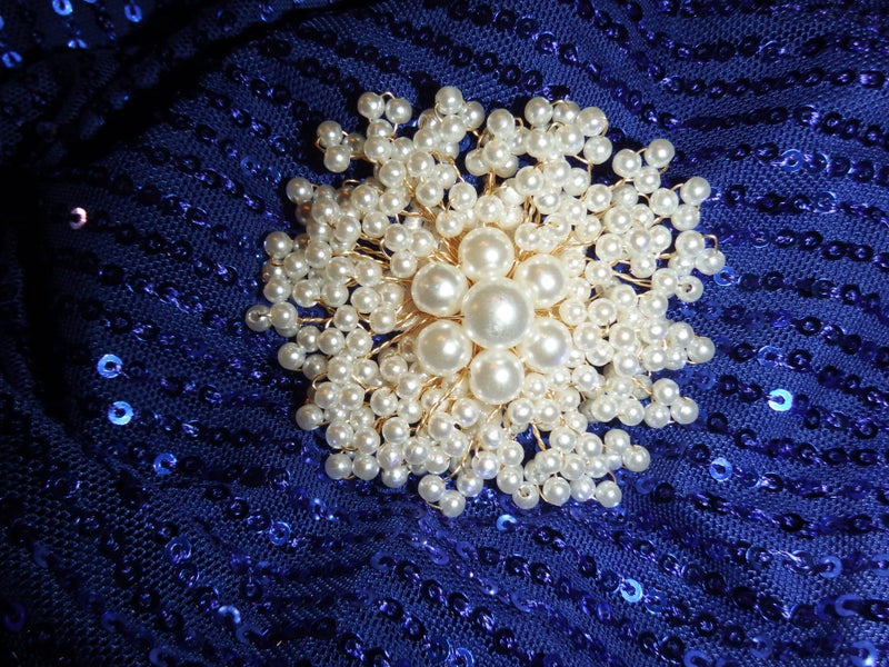 Beautiful Pearl Gold Brooch - #BR10 Carousel 2