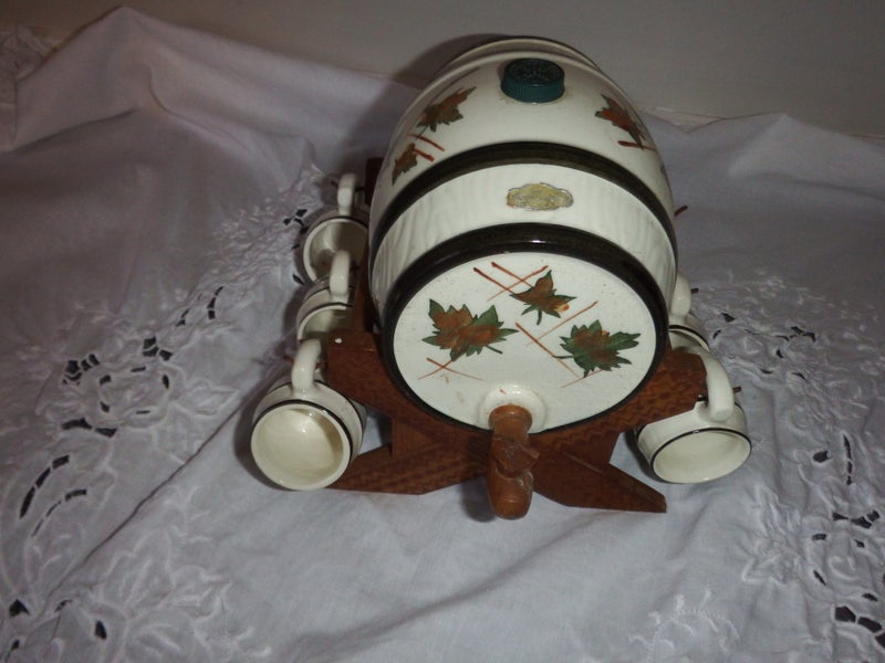Vintage Decorative Ceramic Mini Keg / Barrel On Stand Carousel 2