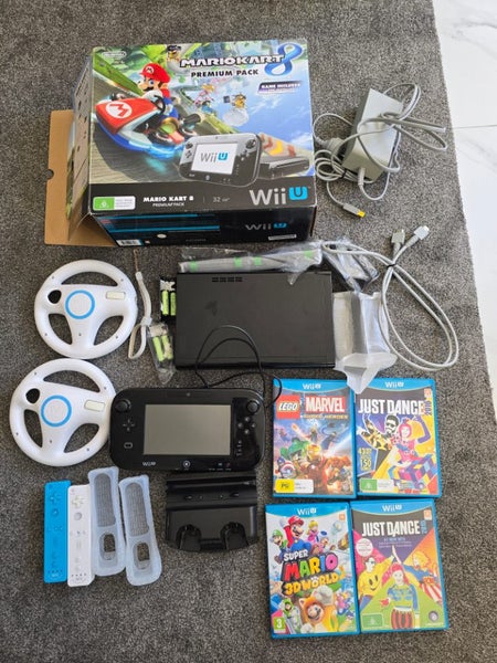 $1 RES! Nintendo WiiU 32gb Mario Kart 8 Premium Pack w/ 4 games and controllers Carousel 1