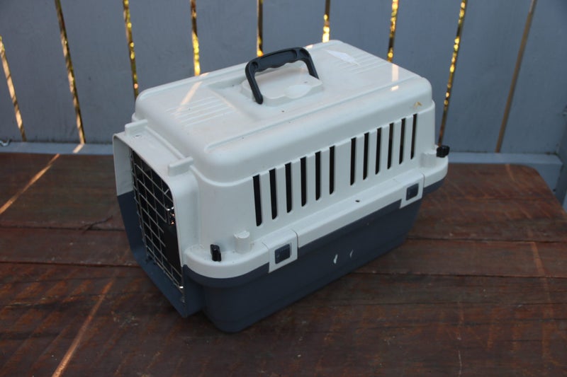 Cat or pet carry cage Carousel 2