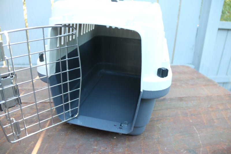 Cat or pet carry cage Carousel 3