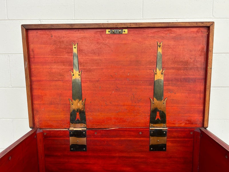 Stunning Native Kauri Blanket Box/chest, over 60 Years Old Carousel 2