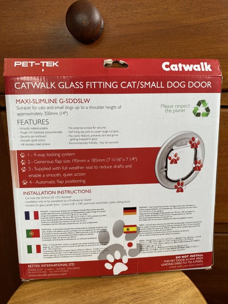 Pet-Tek Pet door for glass - cat/small dog Carousel 2