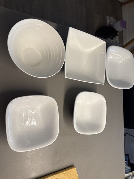 5 White Serving Bowls Carousel 1