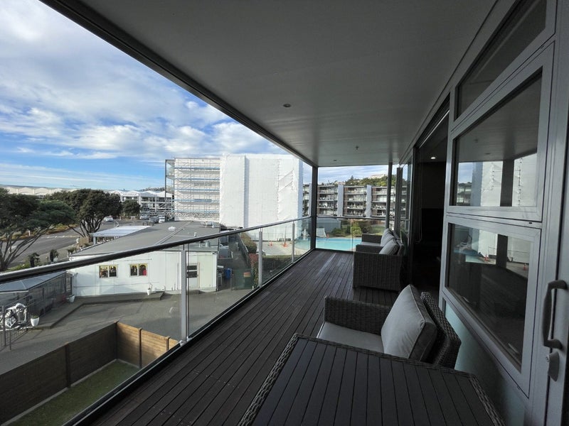 Image 1 of 20