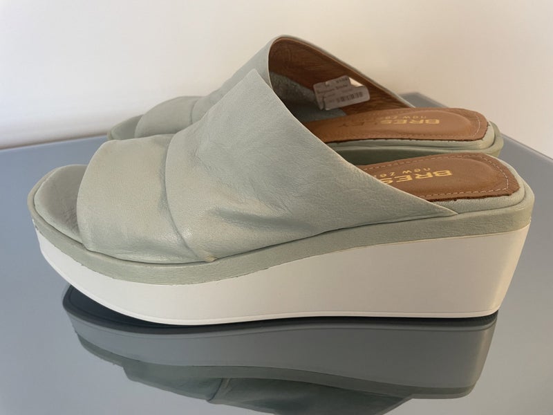 $1 Reserve brand new BRESLEY Sandals RRP$290 Carousel 2