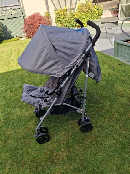 Stroller / pushchair for infant up to 15kg Carousel 1
