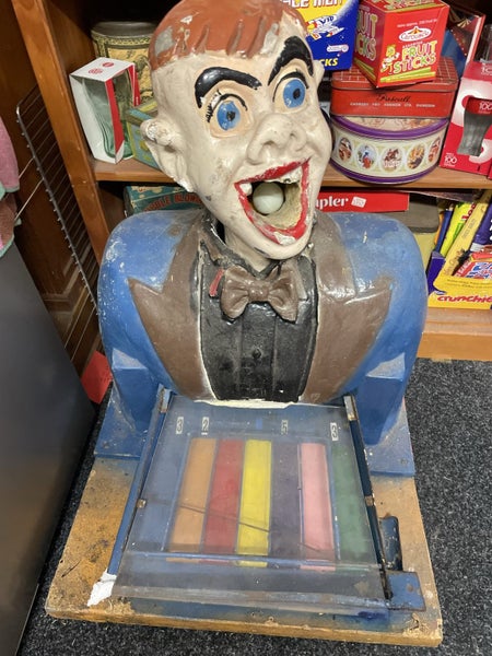 Laughing Clown Carousel 1