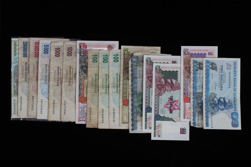 LOT - ZIMBABWE African Banknotes x17 Carousel 1