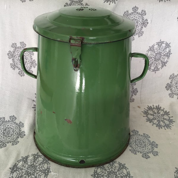 Large Green Vintage Enamel Container Carousel 1