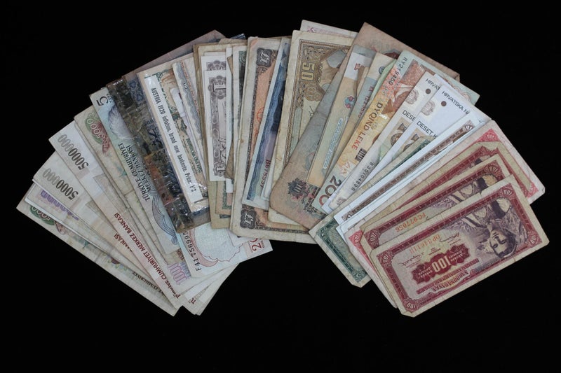 LOT - EUROPEAN Banknotes - Mixed Countries Carousel 1