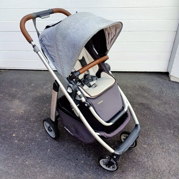 UPPAbaby Cruz Carousel 1