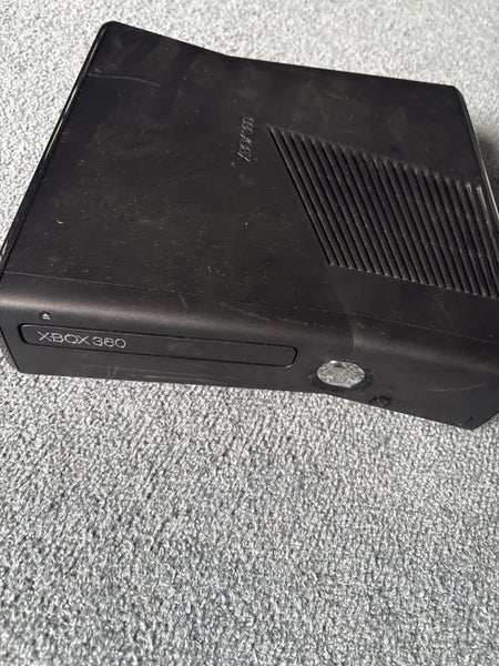 Xbox 360 cd doesnt open fauilty no power cable Carousel 1