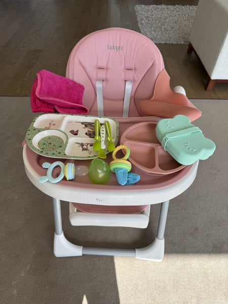 High chair and feeding accessories Carousel 1
