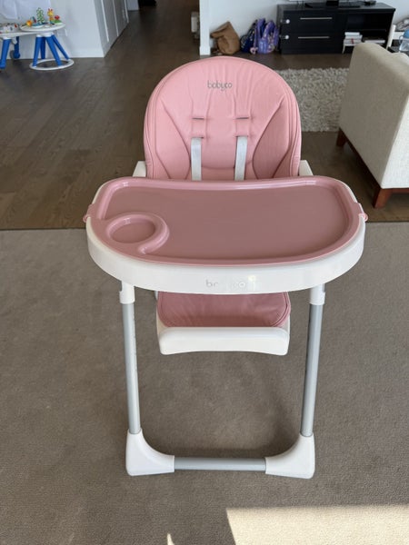High chair and feeding accessories Carousel 2