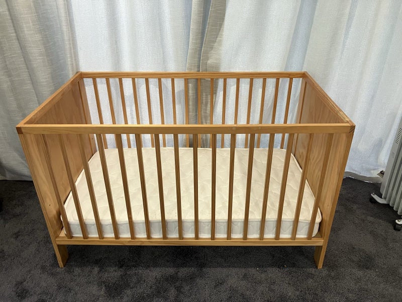 Mocha Cot / bed Carousel 1