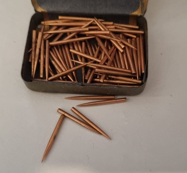 Gramophone Steel needle tin full of unused needles Carousel 3