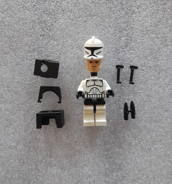 $1 RESERVE RARE LEGO STAR WARS CLONE TROOPER WITH ARMOUR MINIFIGURE Carousel 1