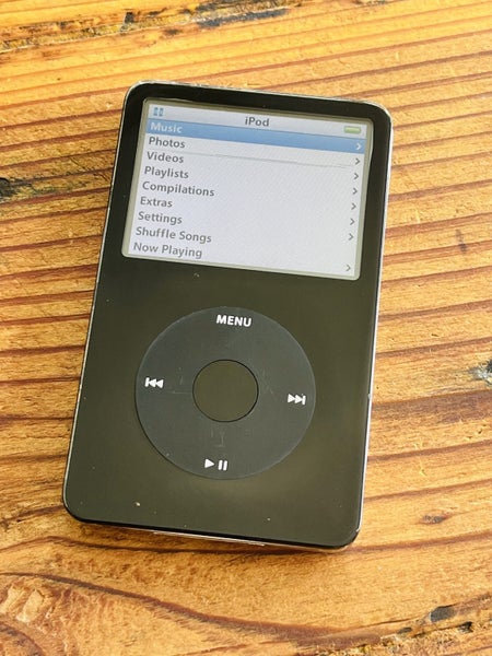 iPod Classic 30GB 5th Gen & Usb Carousel 2