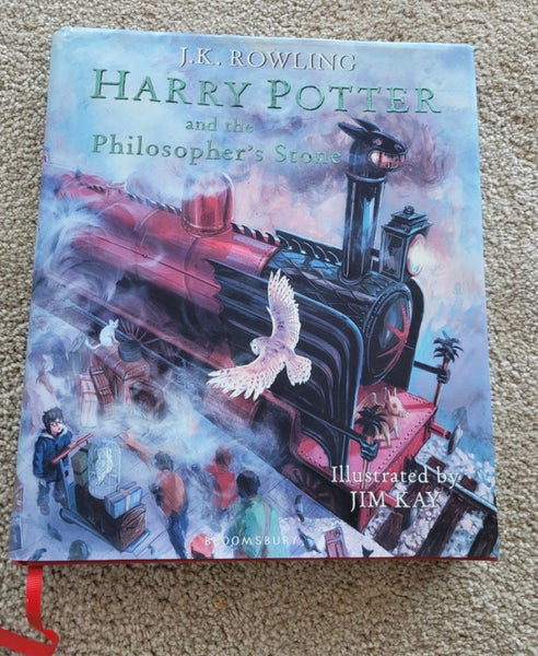 Harry Potter and the Philosopher's Stone: Illustrated Edition Carousel 1