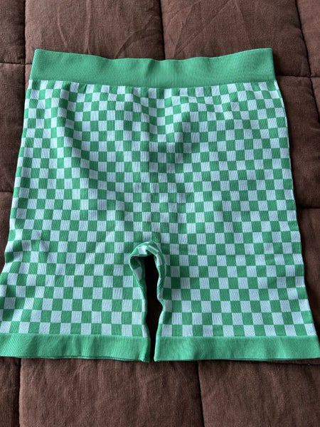 SUPER CUTE GREEN/WHITE CHECK BIKE SHORTS SIZE 16 Carousel 1