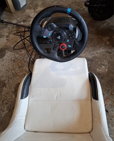 Logitech Playstation and steering console Carousel 1
