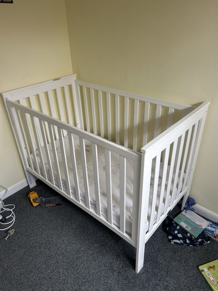 Cot Carousel 1