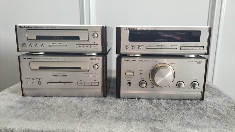 Technics Component Stereo Carousel 1