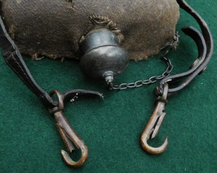 Boer War or WW1 era OFFICER's Water Bottle Canteen Sam Browne Equipment Carousel 2