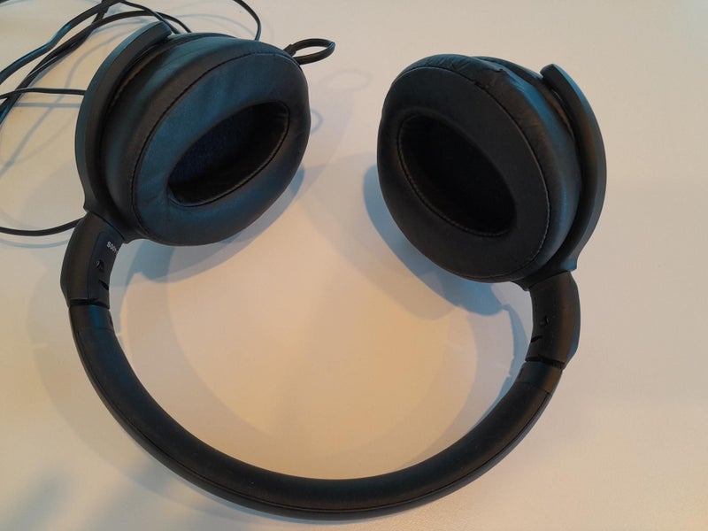 Sennheiser wired headphones Carousel 2