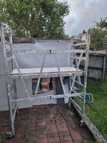 Mobile scaffold 1 reserve Carousel 2