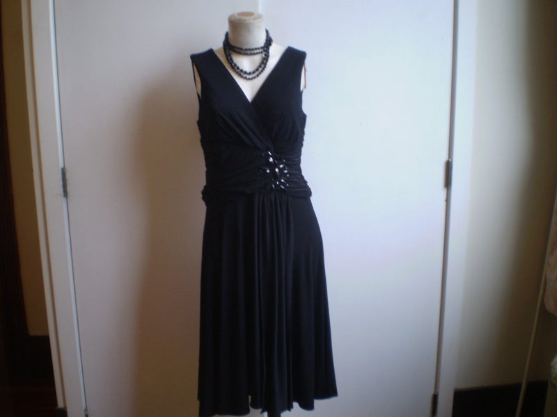 GRACE HILL NZ DESIGNER GLAM VINTAGE STYLE BLACK BEADED EVENING/PARTY DRESS 10 Carousel 1