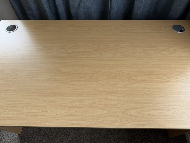 Good quality wooden desk Carousel 2