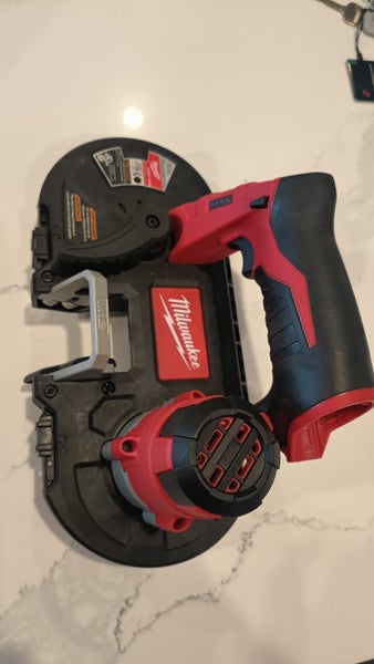 Milwaukee M12 bandsaw 2429-20 Carousel 1