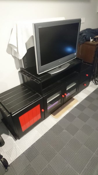 TV Cabinet Carousel 1