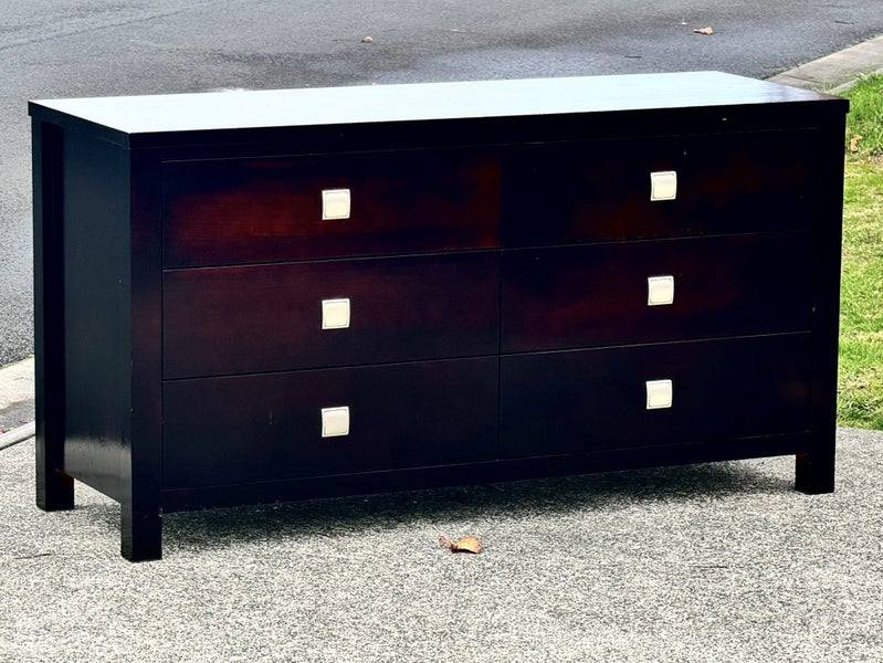 $1 RESERVE! ABSOLUTELY STUNNING SOLID WOOD DARK STAINED DUCHESS DRAWERS! Carousel 1