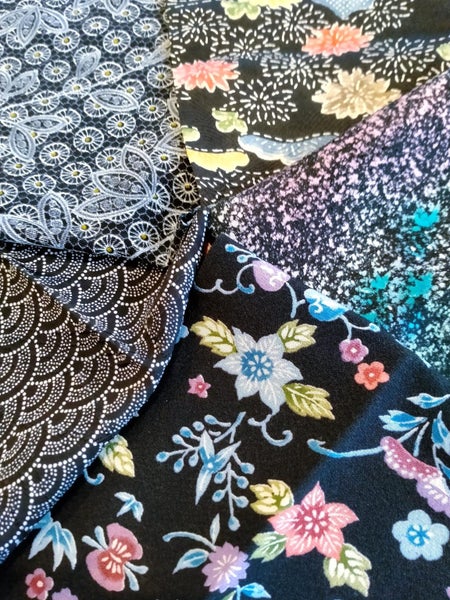Kimono Fabric scraps Lot of 5 ( aprox W15cm x L 30cm ) , 16-30-5az69 Carousel 1