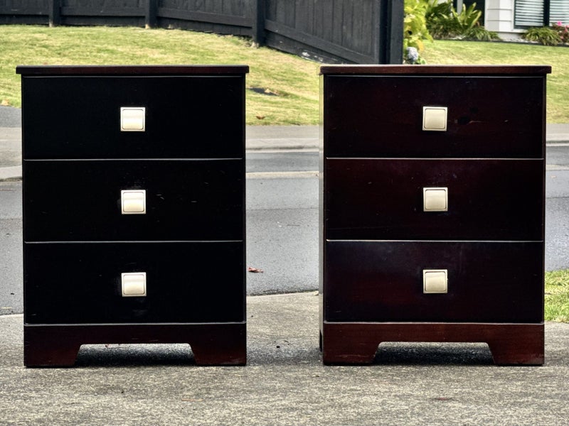 $1 RESERVE! ABSOLUTELY STUNNING SOLID WOOD DARK STAINED SET OF 2 BEDSIDE DRAWERS Carousel 2