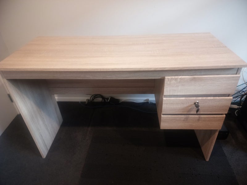 Must sell study desk Carousel 1